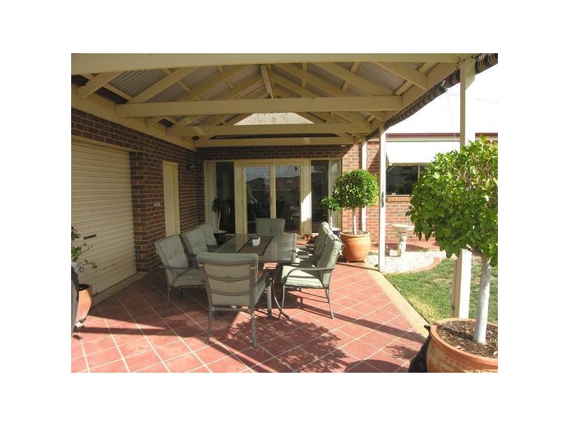 13 Cypress Court, Lara VIC 3212