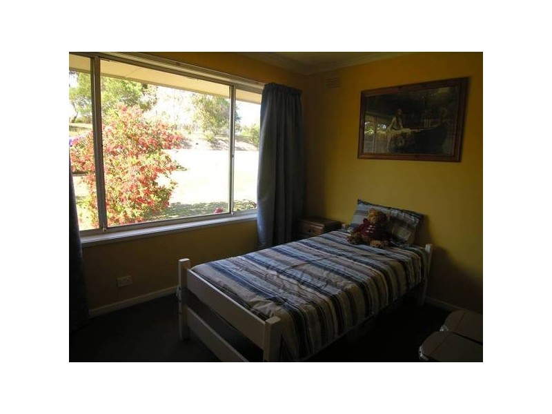 55 Walkers Rd, Lara VIC 3212