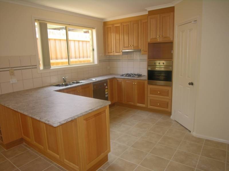 6 Hailar Lane, Lara VIC 3212