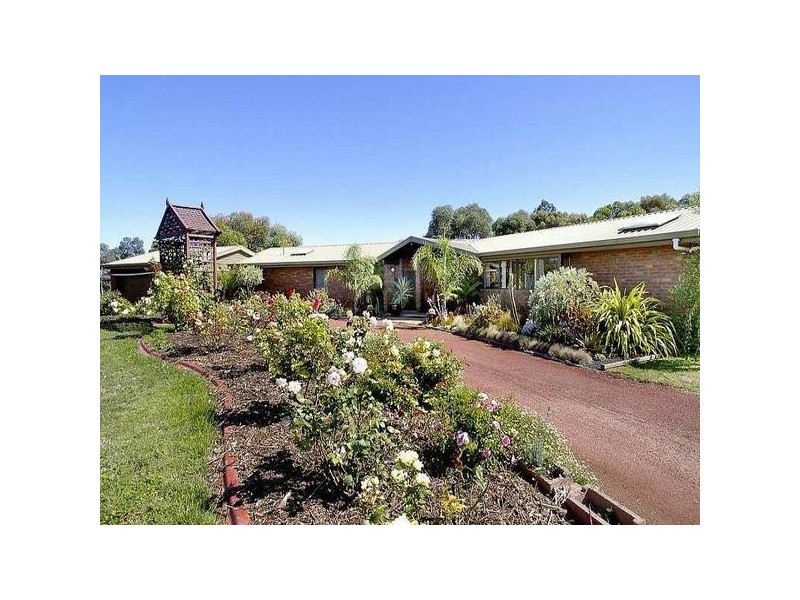 2 Cheddar Court, Lara VIC 3212