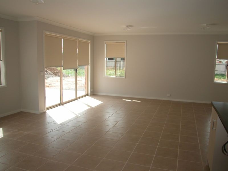 2/97 Flinders Ave, Lara VIC 3212