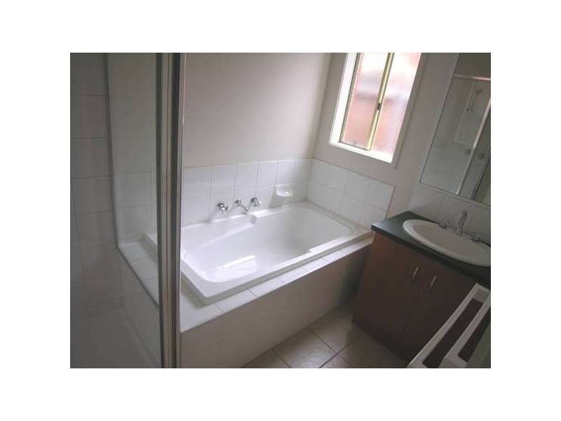 1B Young Street, Lara VIC 3212