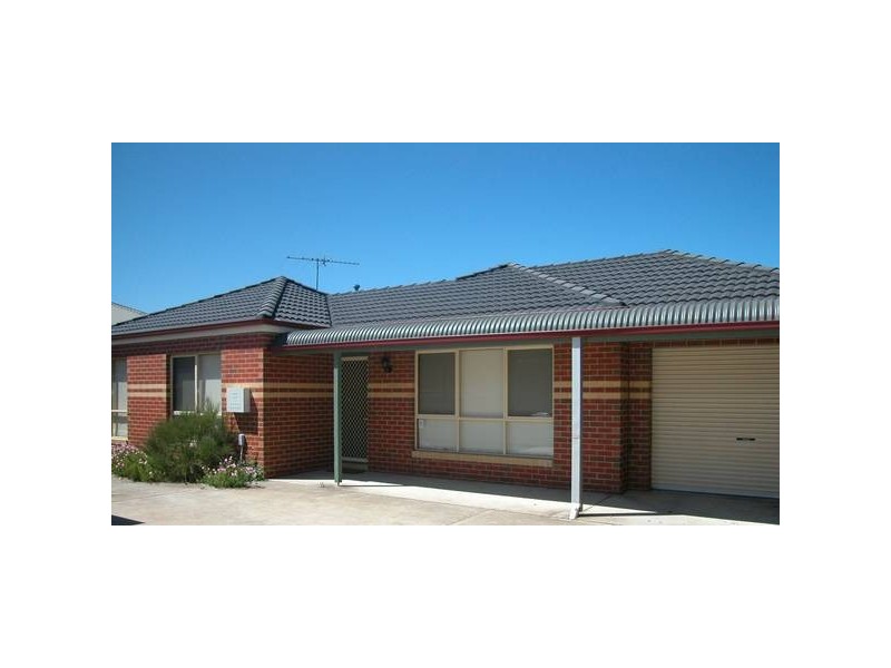 2/79 Cameron Crescent, Lara VIC 3212