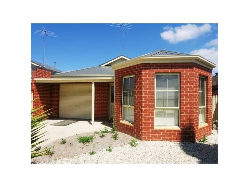 2/23 Corangamite Drive, Corio VIC 3214