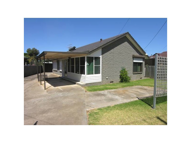 24 Rodborough Crescent, Corio VIC 3214