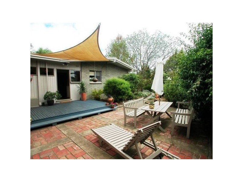 61 Station Lake Rd, Lara VIC 3212