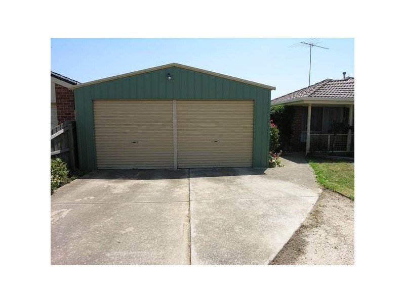 40 Coleraine Crescent, Corio VIC 3214