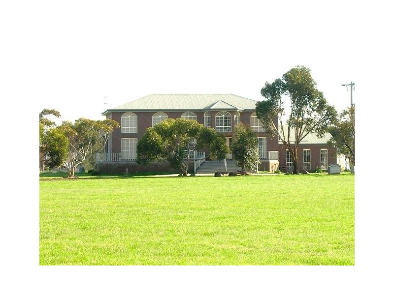 12 Mouyong Road, Little River VIC 3211
