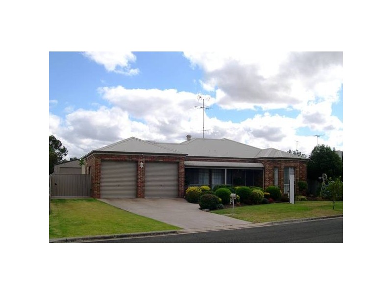 16 Sherwood Grove, Lara VIC 3212