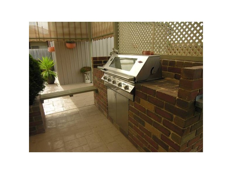 16 Sherwood Grove, Lara VIC 3212