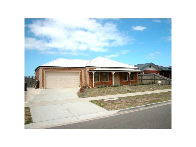 40 Country Garden Drive, Lara VIC 3212