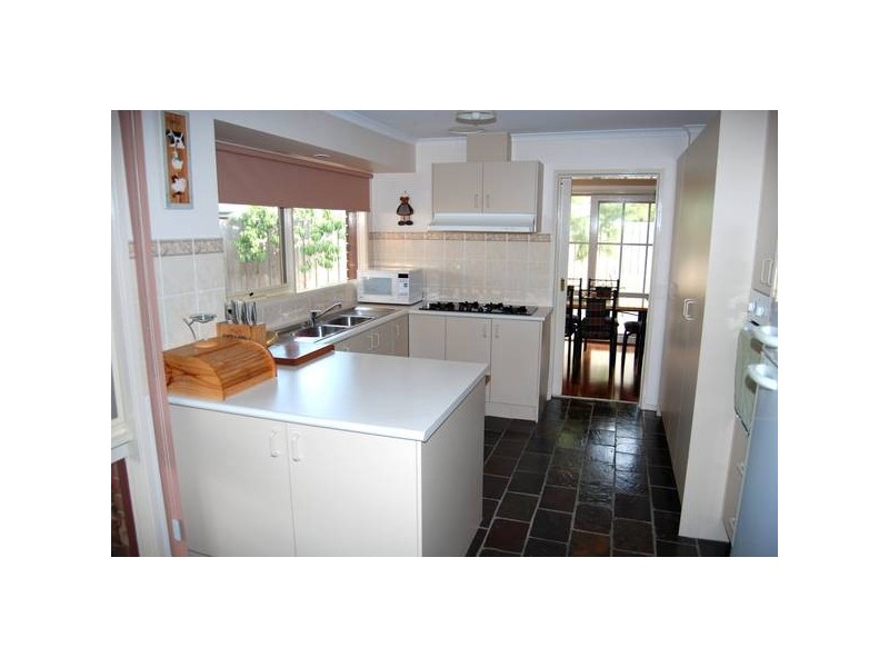 9 Plover Street, Lara VIC 3212