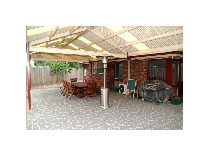 9 Plover Street, Lara VIC 3212