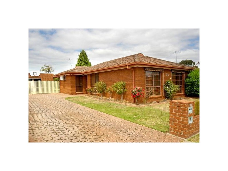 24 Henderson Drive, Lara VIC 3212