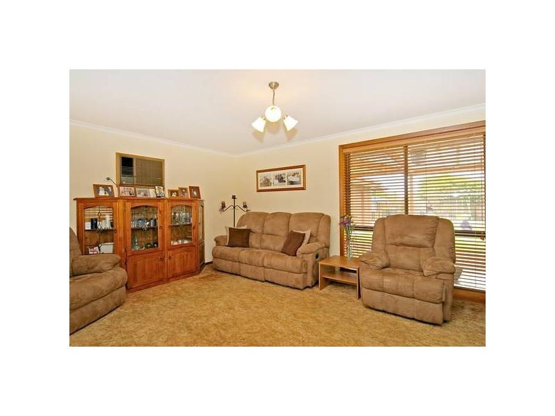 24 Henderson Drive, Lara VIC 3212