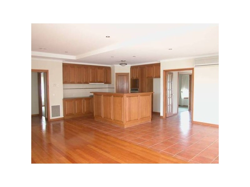 9 Country Gardens Drive, Lara VIC 3212