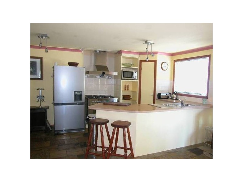 11 Sherwood Grove, Lara VIC 3212