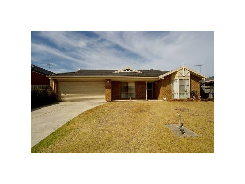 11 Lake Road, Lara VIC 3212