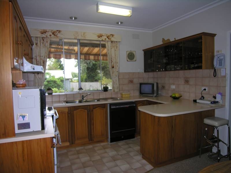 39 Station Lake Road, Lara VIC 3212