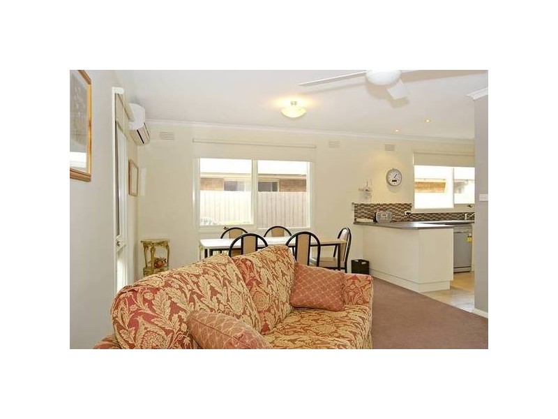 1/104 McClelland Avenue, Lara VIC 3212