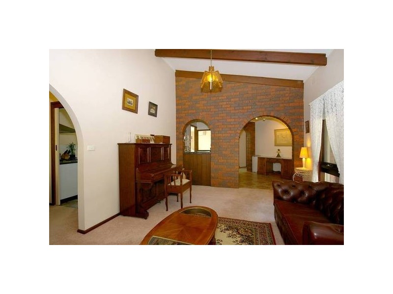 24 Jania Street, Lara VIC 3212