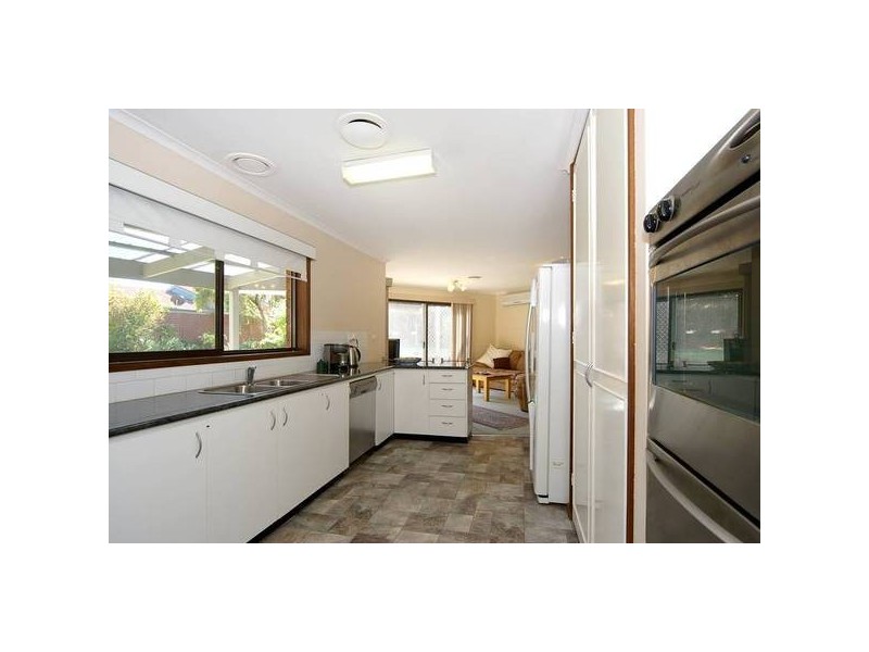 24 Jania Street, Lara VIC 3212