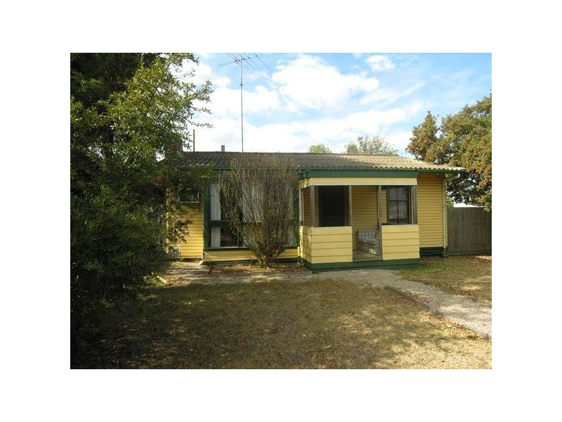 4 Warrawee Avenue, Norlane VIC 3214