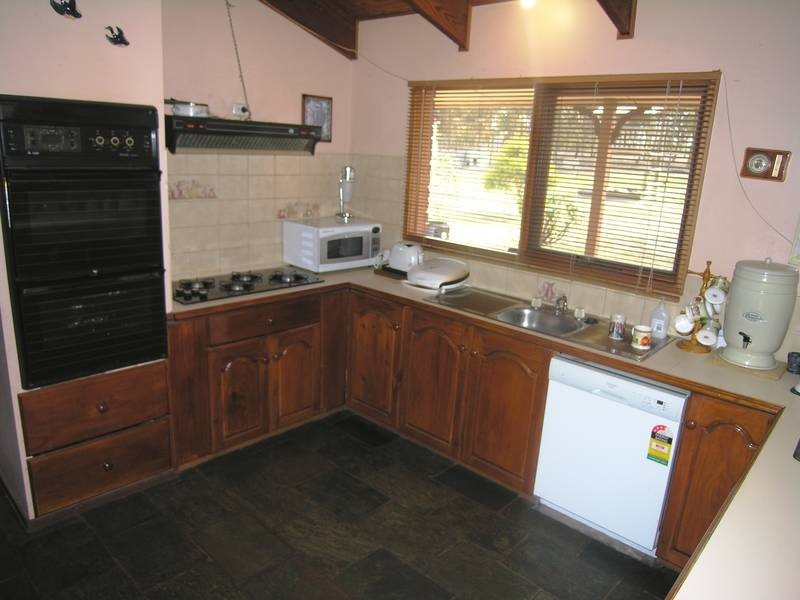 70 Manna Gum Place, Anakie VIC 3221