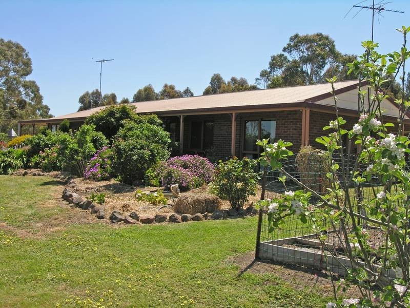 70 Manna Gum Place, Anakie VIC 3221