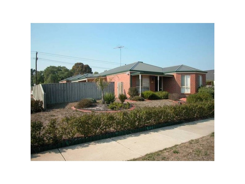 1 Greenleaf Dve, Lara VIC 3212