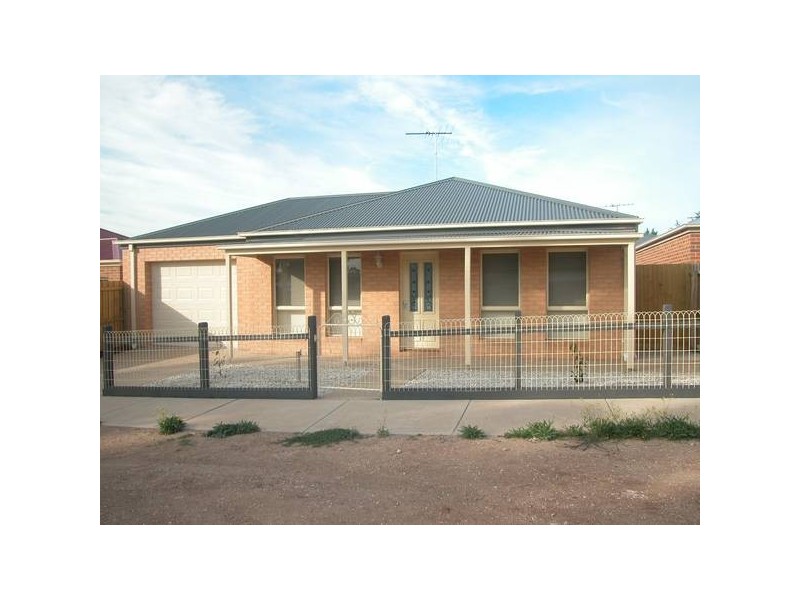 24 Maria Court, Lara VIC 3212