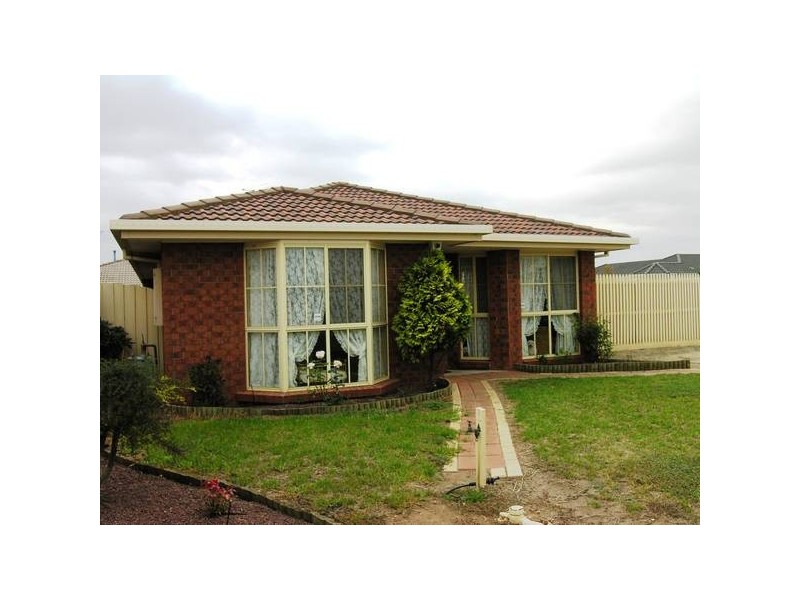 21 Canterbury Road East, Lara VIC 3212