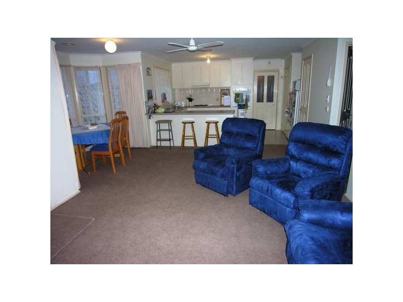 21 Canterbury Road East, Lara VIC 3212