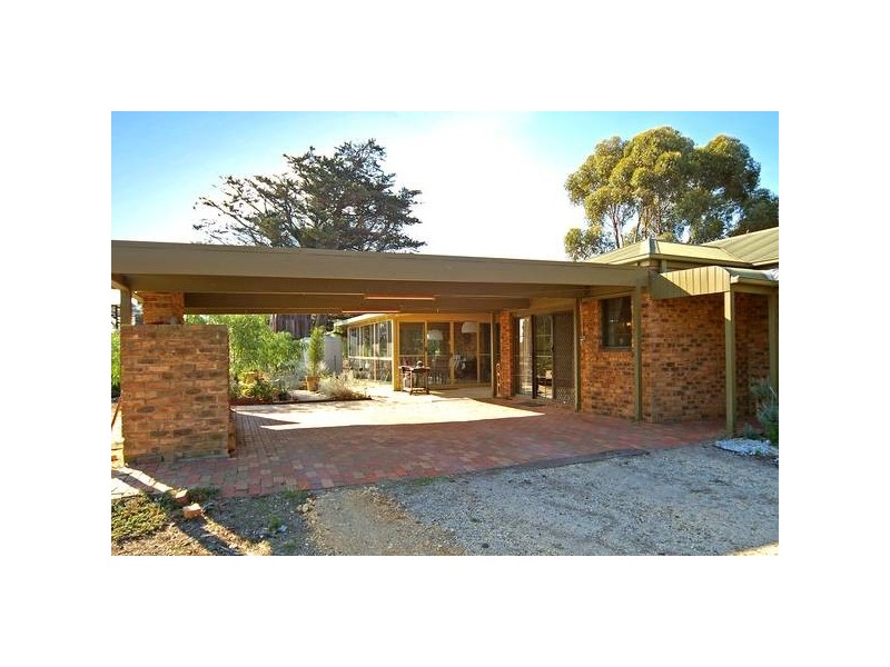 65 Old Melbourne Road, Lara VIC 3212