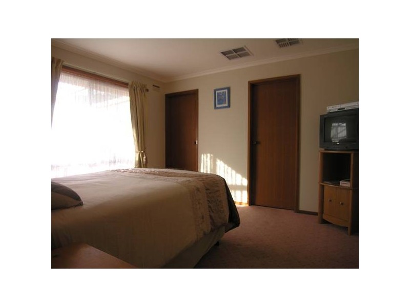 21 Smeaton Close, Lara VIC 3212