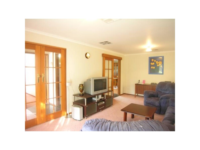 21 Smeaton Close, Lara VIC 3212