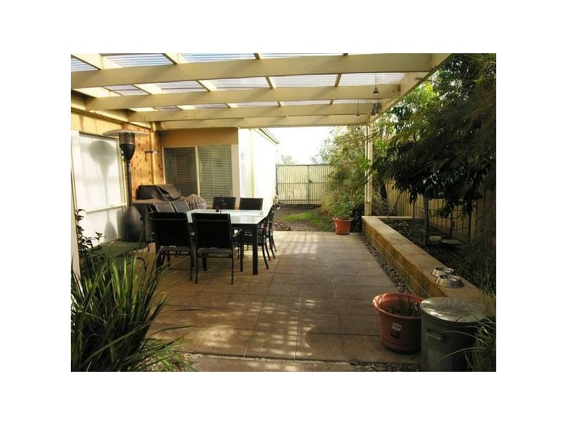 5 Greenleaf Drive, Lara VIC 3212