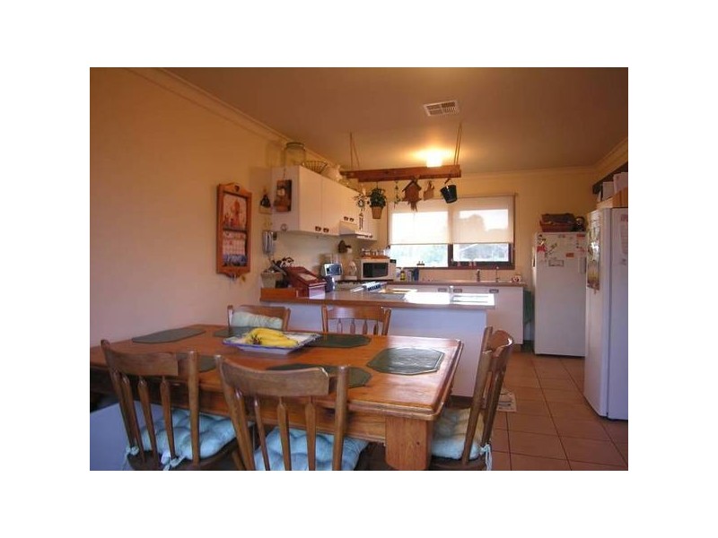 1/117 Kees Road, Lara VIC 3212