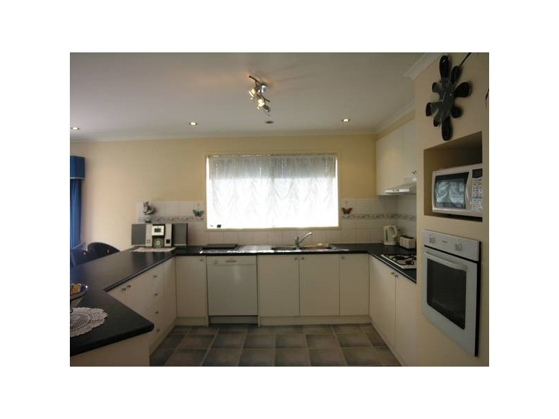 15 Wheat Court, Lara VIC 3212