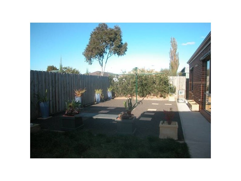 6 Felicity Court, Lara VIC 3212