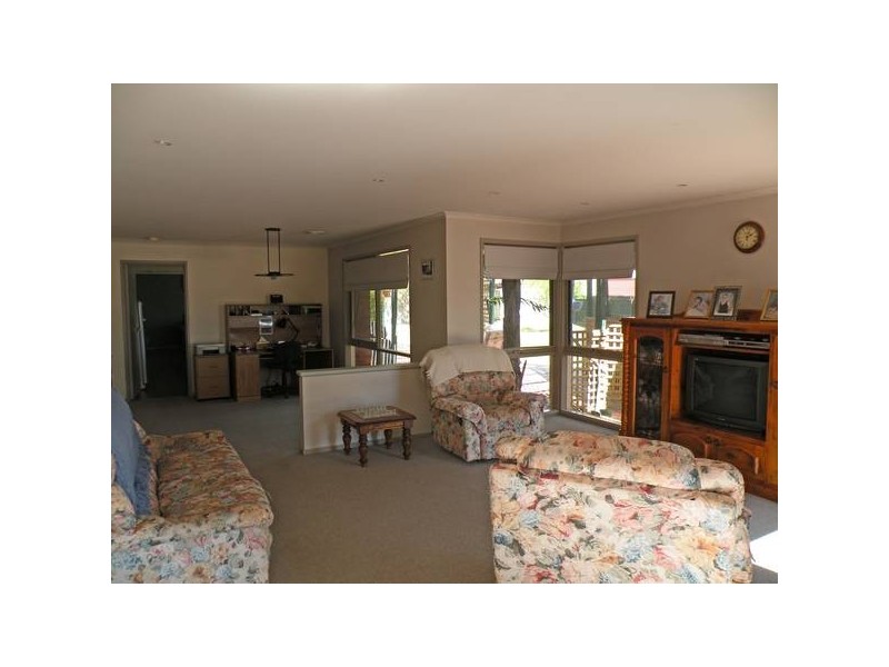 11 Waliki Court, Lara VIC 3212