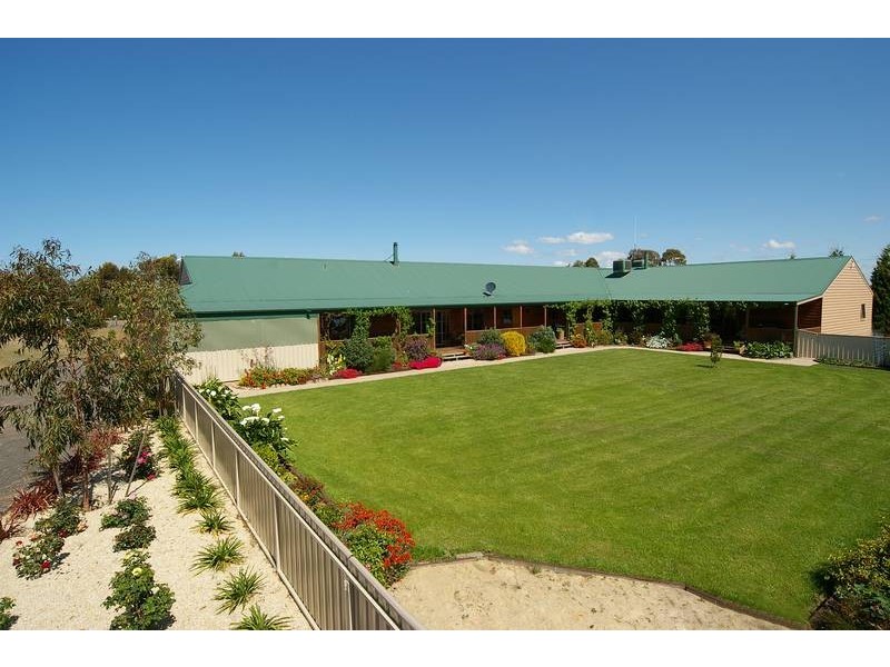 110 Coonawarra Drive, Lara VIC 3212