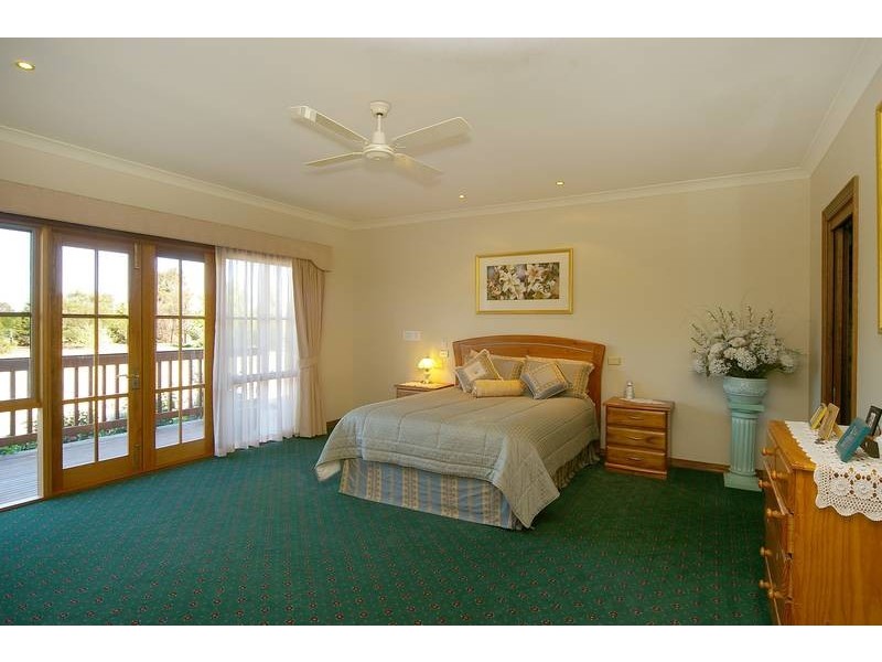 110 Coonawarra Drive, Lara VIC 3212