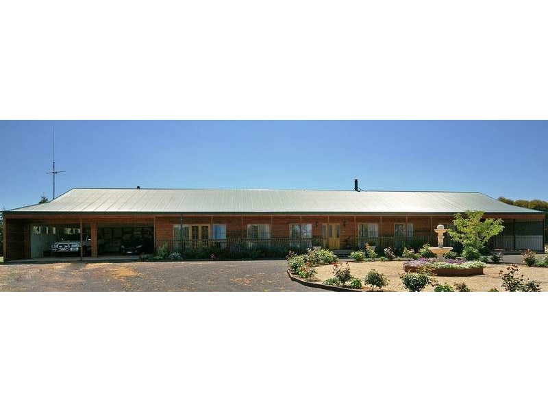 110 Coonawarra Drive, Lara VIC 3212