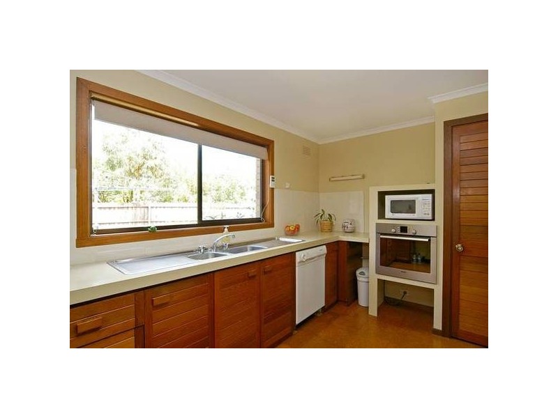 6 Currawong Court, Lara VIC 3212