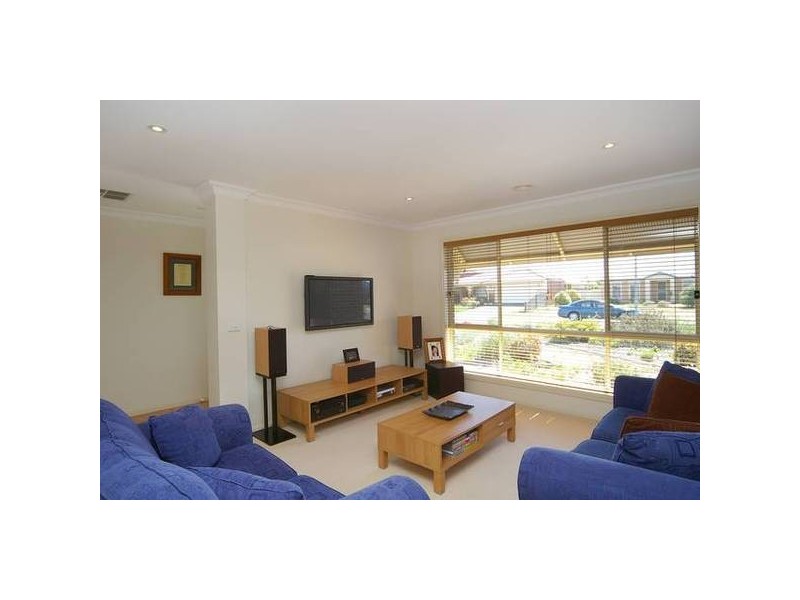 9 Cypress Court, Lara VIC 3212