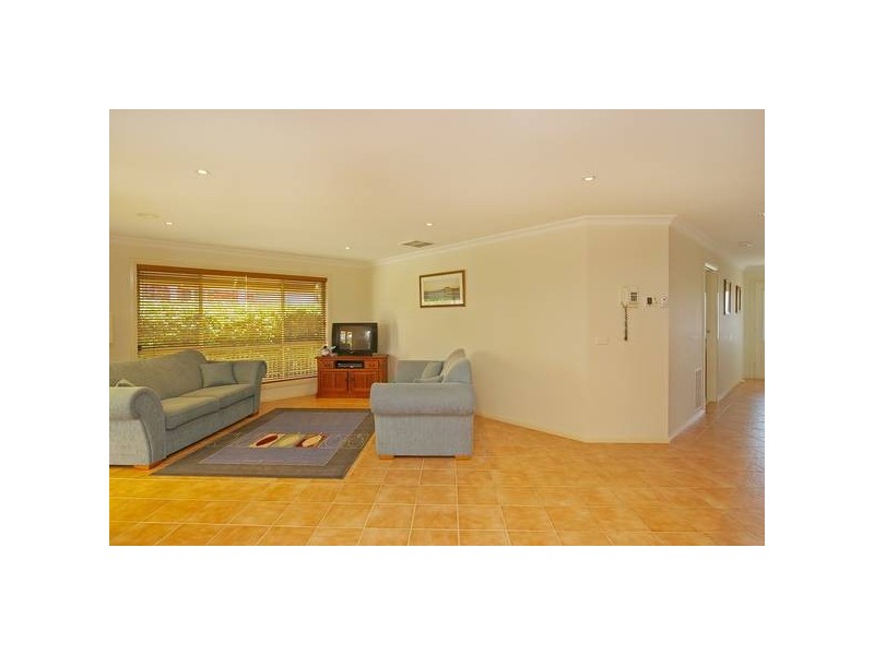 9 Cypress Court, Lara VIC 3212