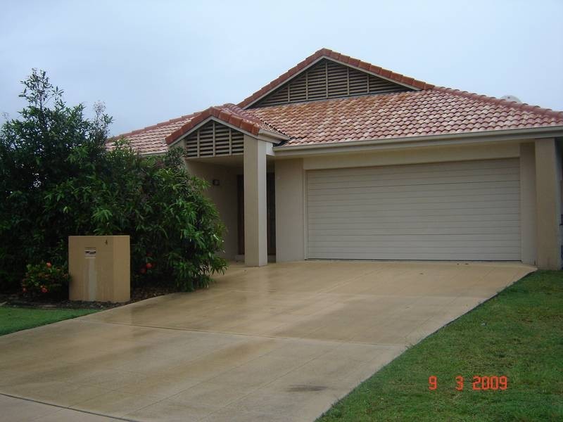 4 Sea Horse Drive, Twin Waters QLD 4564