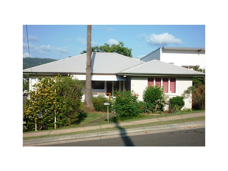 5 Daniel Street, Nambour QLD 4560