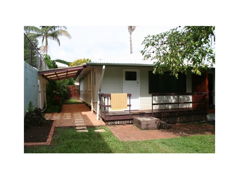 5 Daniel Street, Nambour QLD 4560
